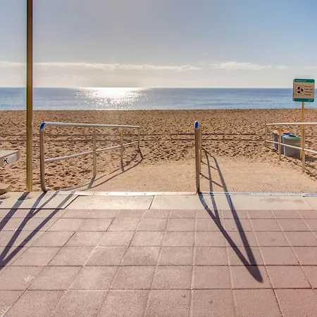Elegant Apartment With Terrace, Cleaning Included Lloret de Mar