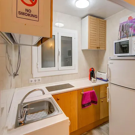 公寓 Elegant Apartment With Terrace, Cleaning Included *
