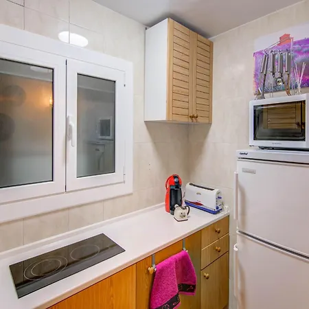 Elegant Apartment With Terrace, Cleaning Included