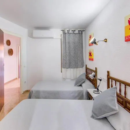 Apartment Elegant Apartment With Terrace, Cleaning Included Lloret de Mar